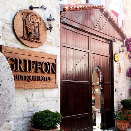Griffon Hotel Yenifoca Ngoại thất bức ảnh